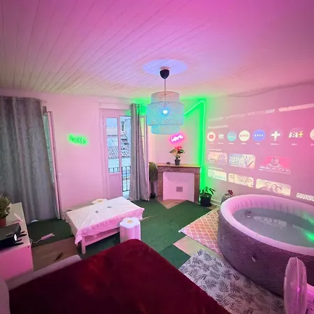 Apartment Un Jacuzzi Dans Le Centre