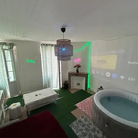 Un Jacuzzi Dans Le Centre
